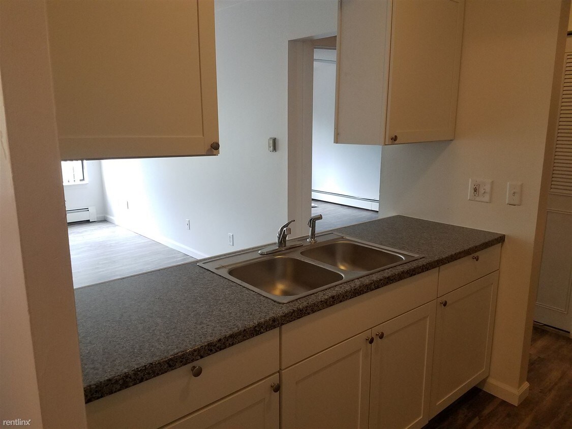 Primary Photo - 1 br, 1 bath Apartment - 695 Capital Ave NE