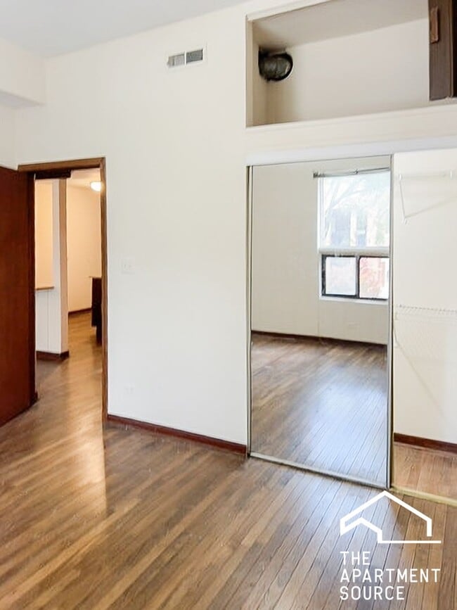 Photo - 877 W Lill Ave Apartment