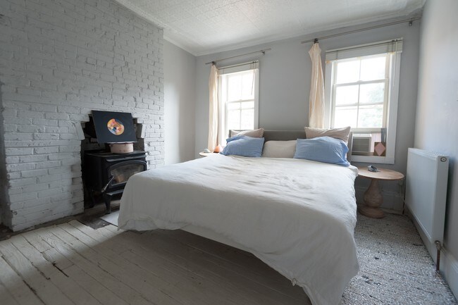 Foto del edificio - 97 N 7th St