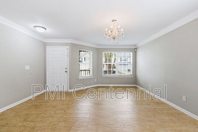Foto del edificio - 3550 Devon Chase Rd