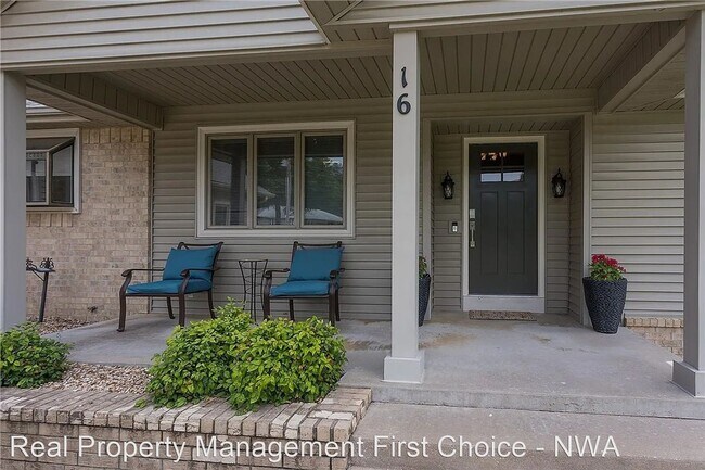 Foto del edificio - 3 br, 2 bath House - 16 Scotsdale Pl.