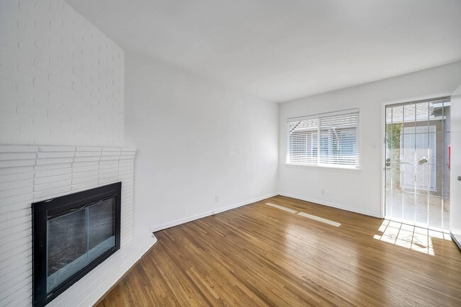 Living Room - 440 Longfellow Ave