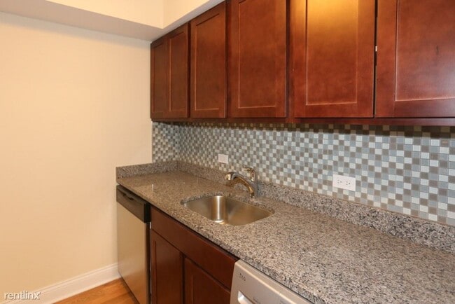 Building Photo - Studio, 1 bath Condo - City Flats Chicago ...
