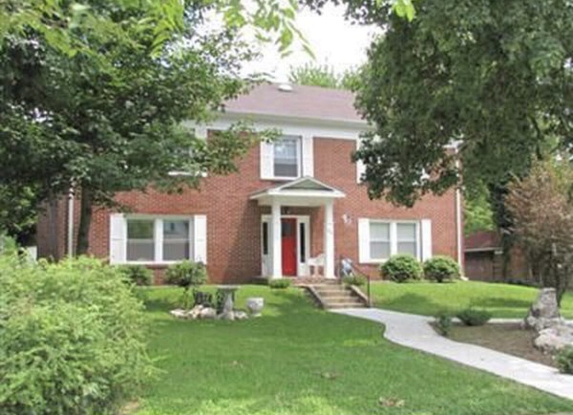 Primary Photo - 1516 N Jefferson Ave