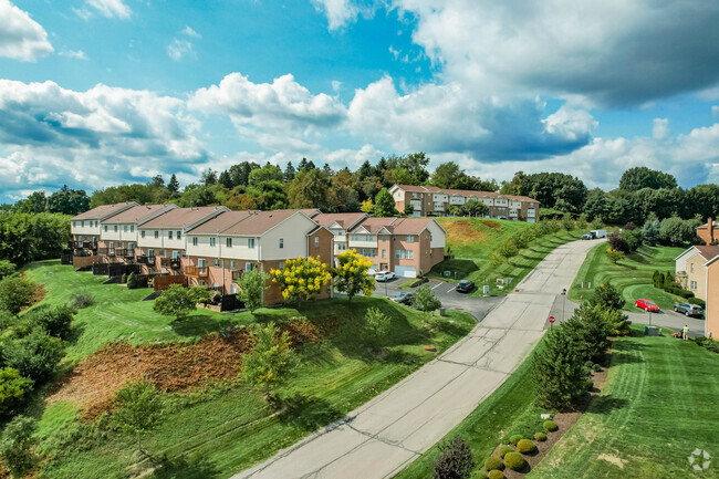 Building Photo - Pleasant View Estates