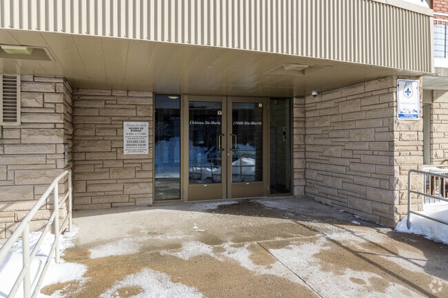 Building Photo - Chateau Ste-Marie