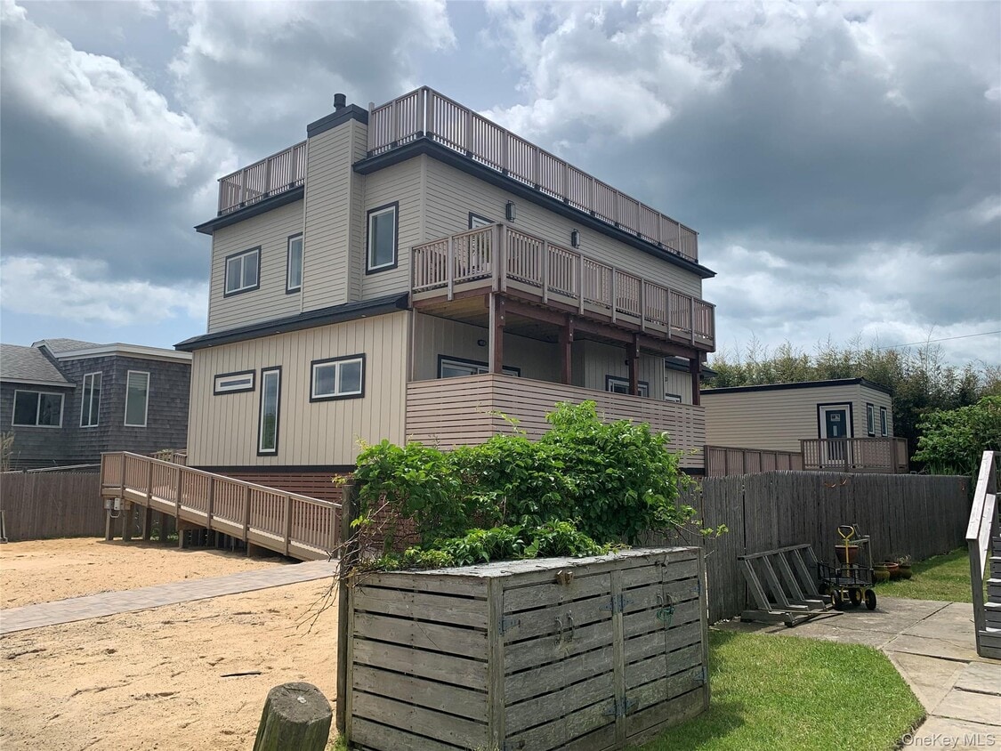 Primary Photo - 7 Atlantic Ave