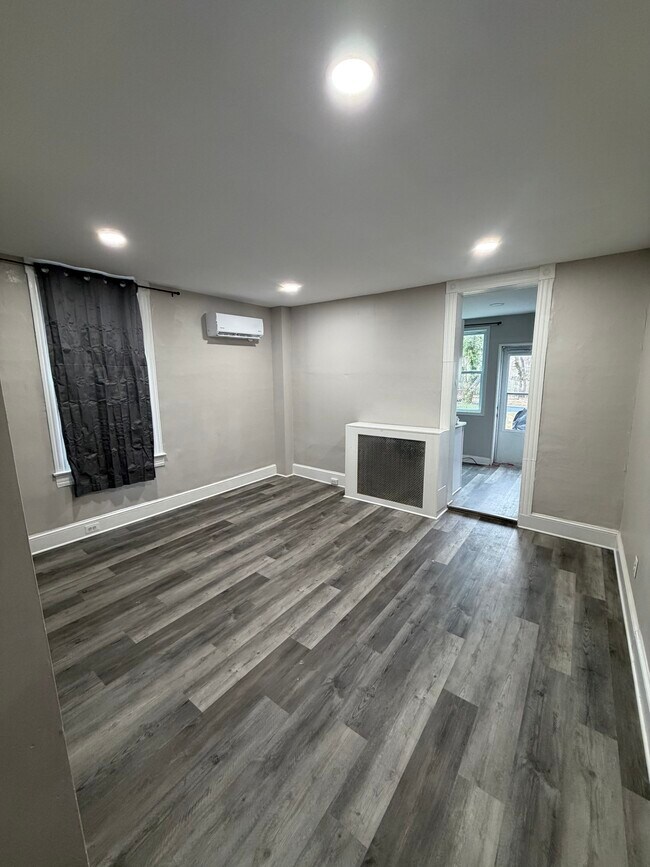 Foto del edificio - 3010 White Ave