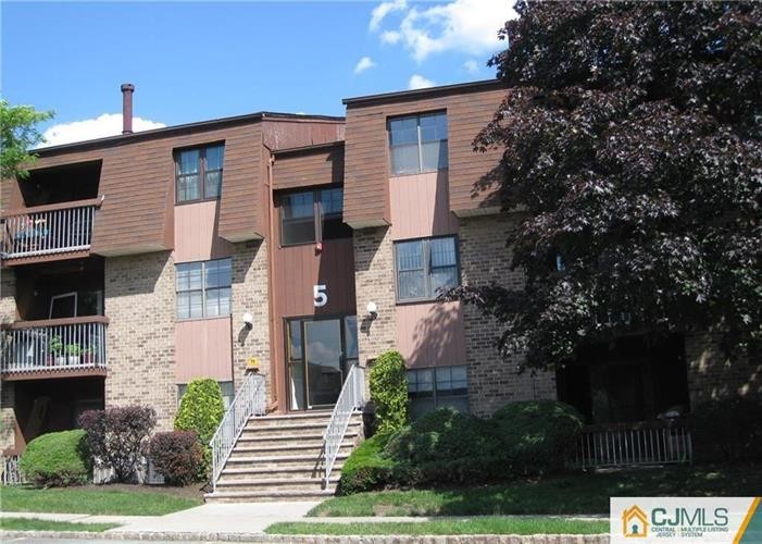 Foto principal - 58 Golden Square Ct