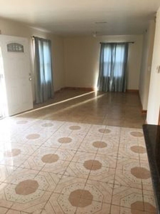 Foto del edificio - Charming 4BR House in Liberal