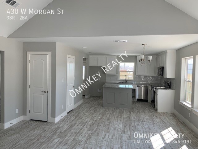 Building Photo - 430 W Morgan St