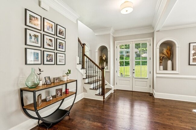 Photo - 1093 Country Ln NE House