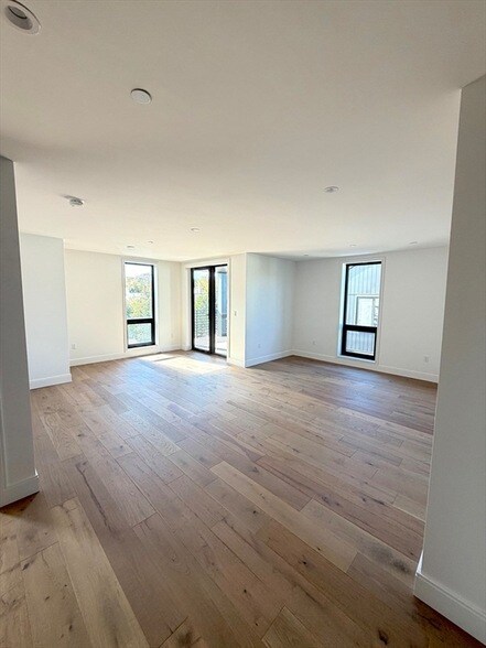 Foto del edificio - 1121 Dorchester Ave