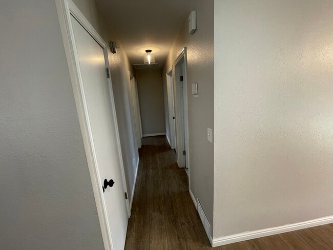 Foto del edificio - 781 N 950 W St