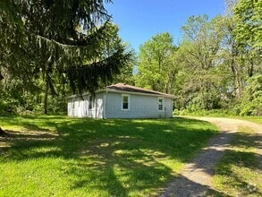 Building Photo - 6231 King Rd