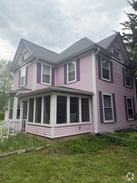 Building Photo - 1819 Northwestern Ave