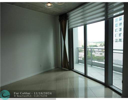 Foto del edificio - 690 SW 1st Ct