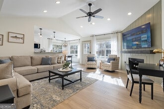 Building Photo - 17 N Wesley Ridge