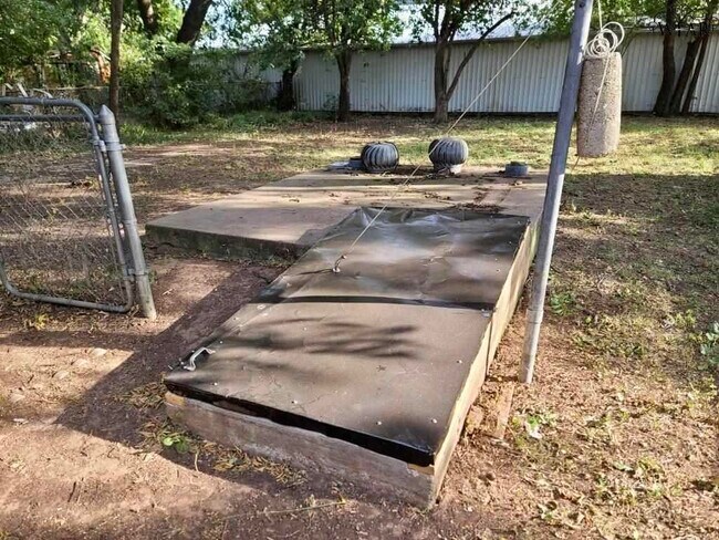 Foto del edificio - 1517 Blonde St