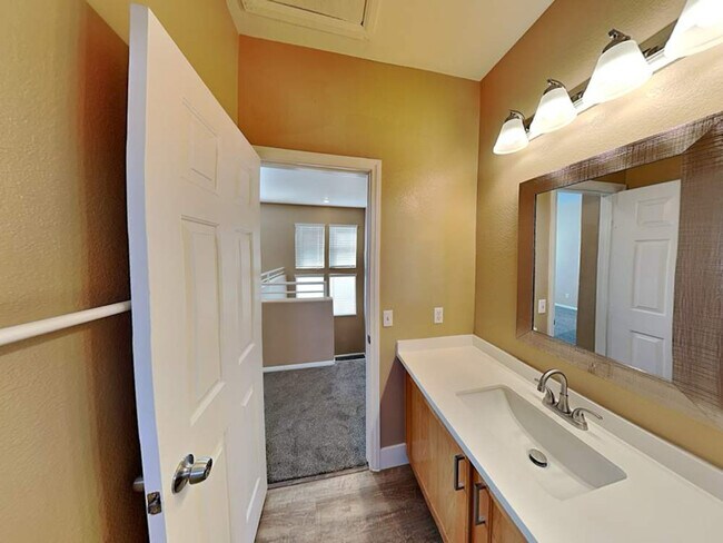 Foto del edificio - 1213 Hope Ranch Ln