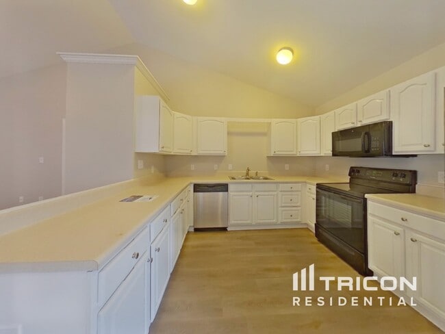 Foto del edificio - 1130 Waverly Pl Dr