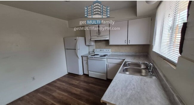 Building Photo - 8407 E Coronado Rd