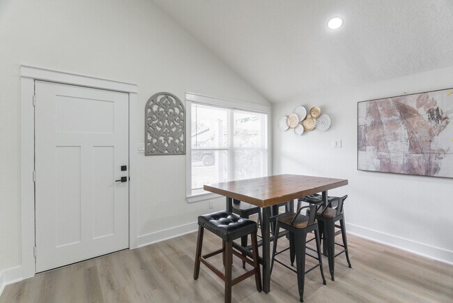 Foto del edificio - 3618 Tamfield Dr