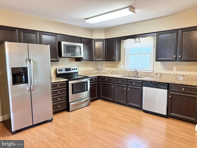 Foto del edificio - 15407 Skyline Dr