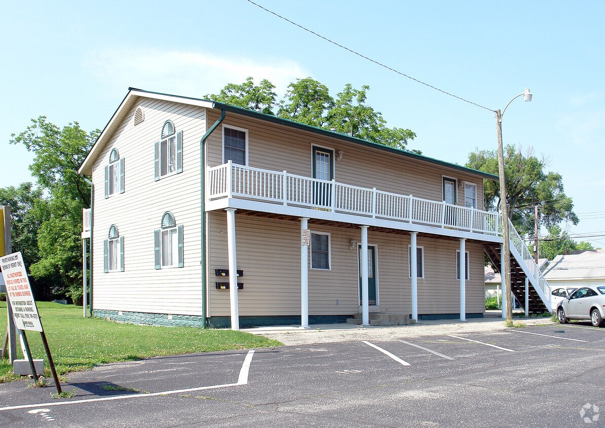 Primary Photo - 415 N DICKS St