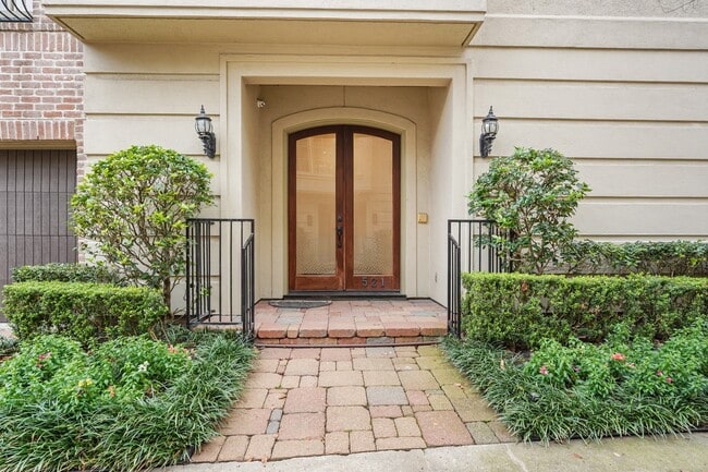 Building Photo - 521 Lovett Blvd