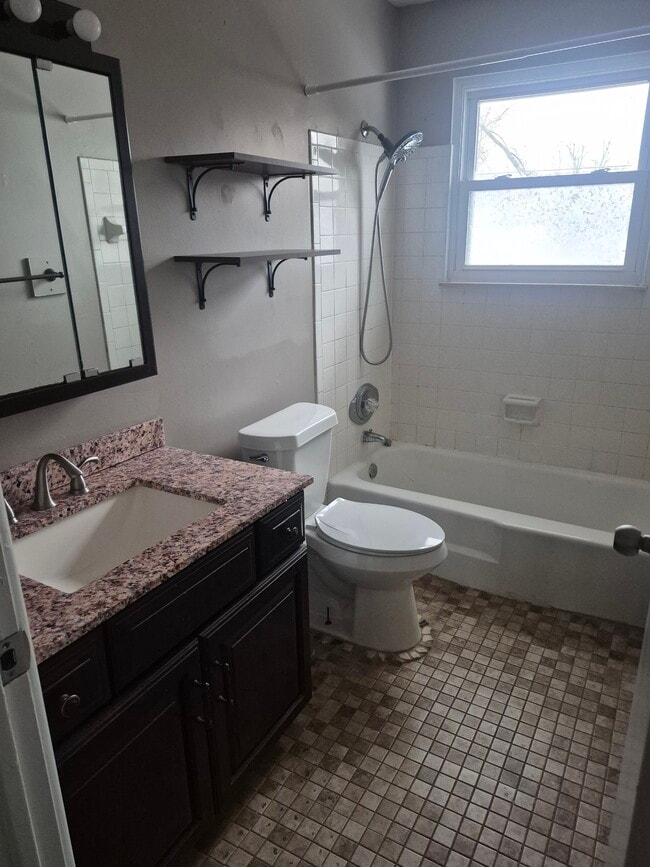 Building Photo - 4147 New Rd