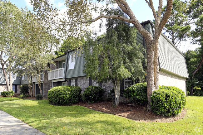 Building Photo - Greenwood at Ashley River