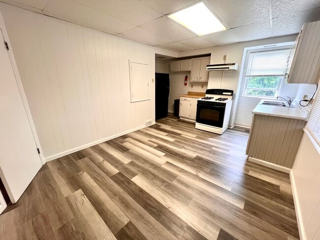 Building Photo - 1509 Hatteras St