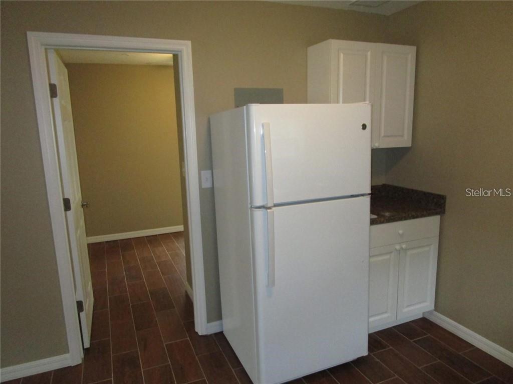 1002 E McDonald Ave Unit 3, Eustis, FL 32726 Room for Rent in Eustis, FL