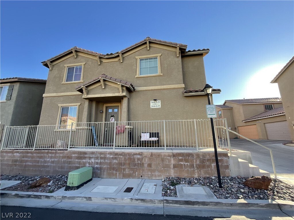 9857 Fountain Walk Ave, Las Vegas, NV 89149 Townhome Rentals in Las