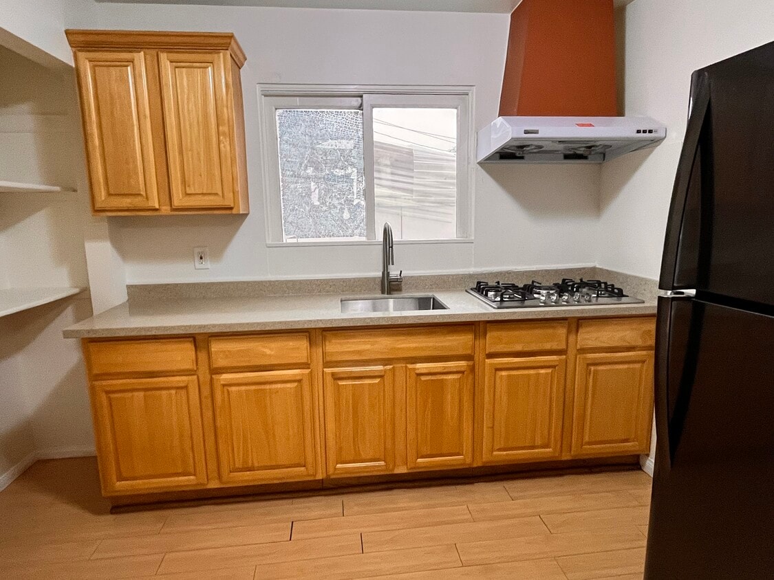 Foto principal - 1410 S Olive Ave
