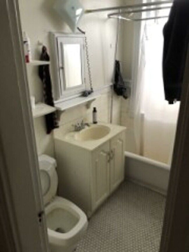 Foto del edificio - Large Studio Apartment in Allston - 9/1/26