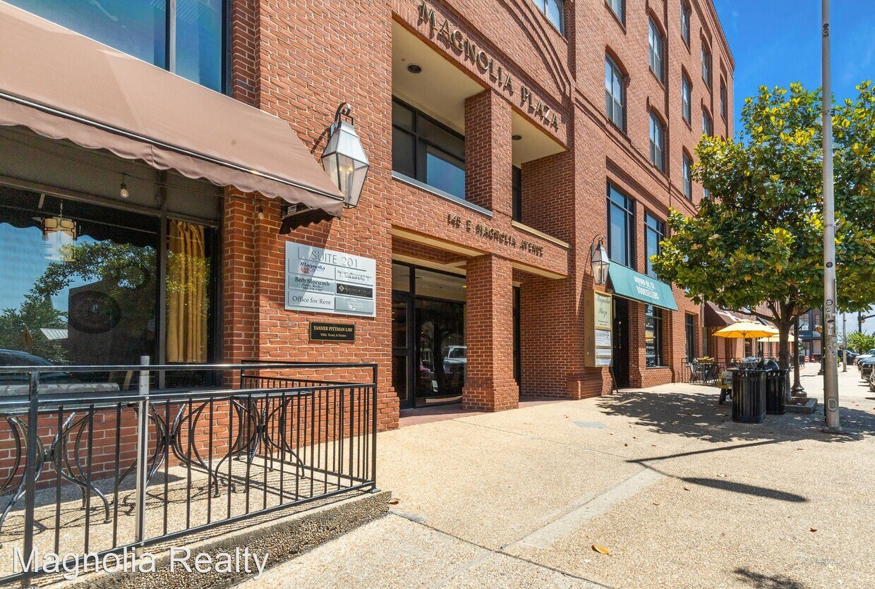 Primary Photo - 2 br, 2 bath House - 145 E. Magnolia Avenu...