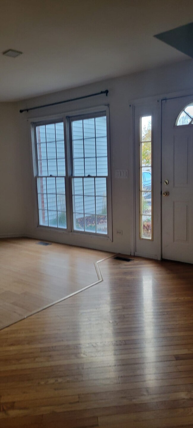 Sala de estar 1 - 771 Hoover Dr