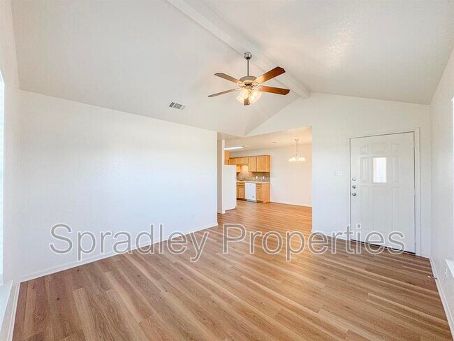 Building Photo - 132 Lacey Lou Ln