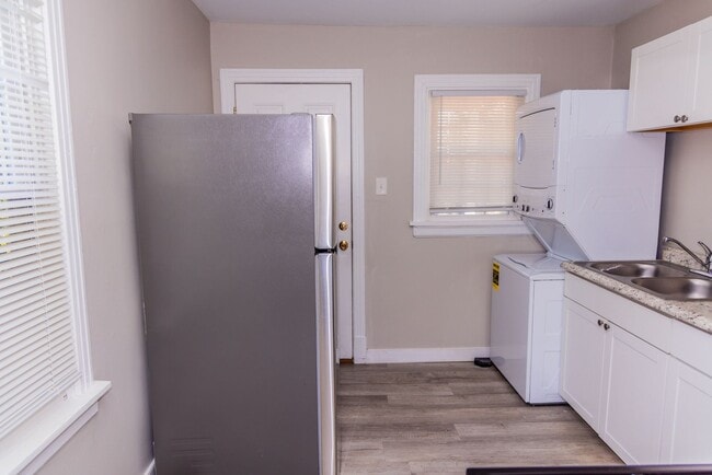 Building Photo - 1405 Winder St