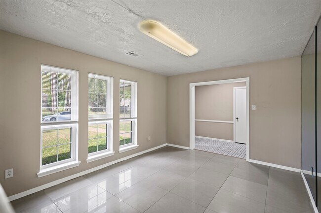 Building Photo - 4735 Charade Dr