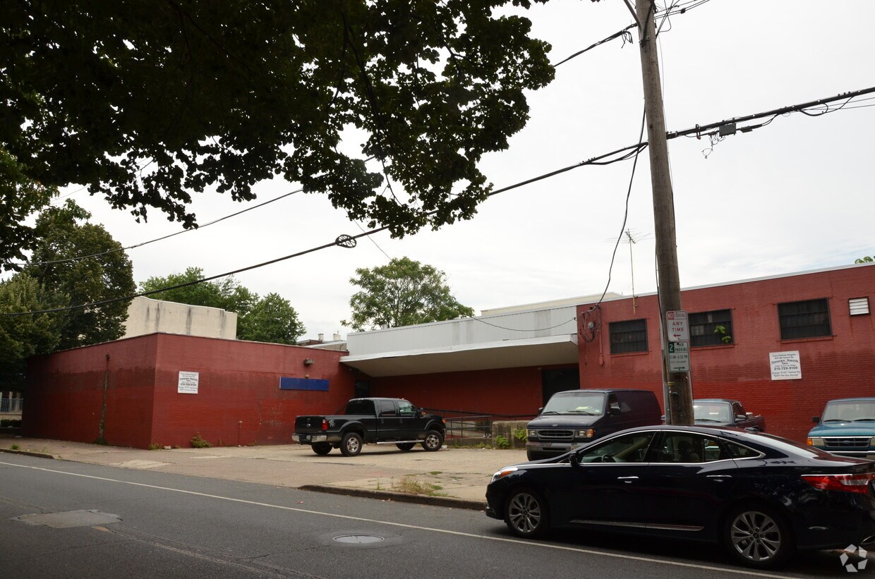 Foto principal - 3836 Spring Garden St