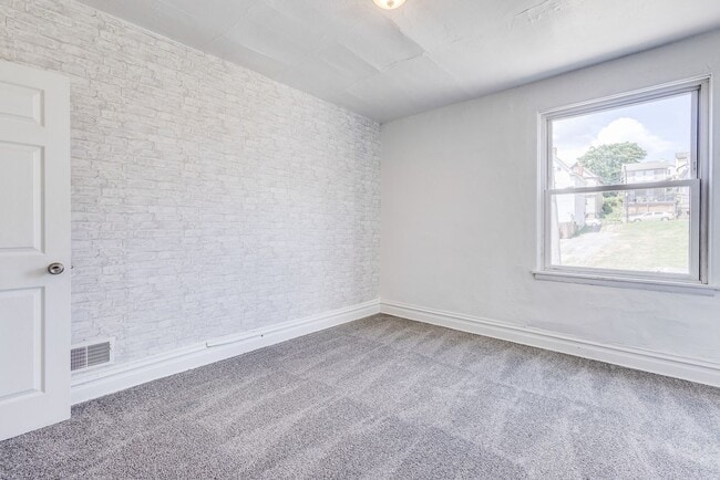 Photo - AVAILABLE AUGUST 2026 - 2 Bedroom Home w/ Original Layout!