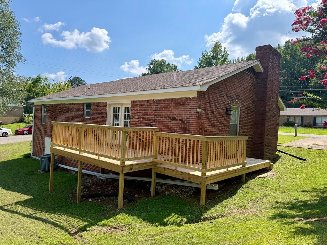 Building Photo - 66 Kipling Dr