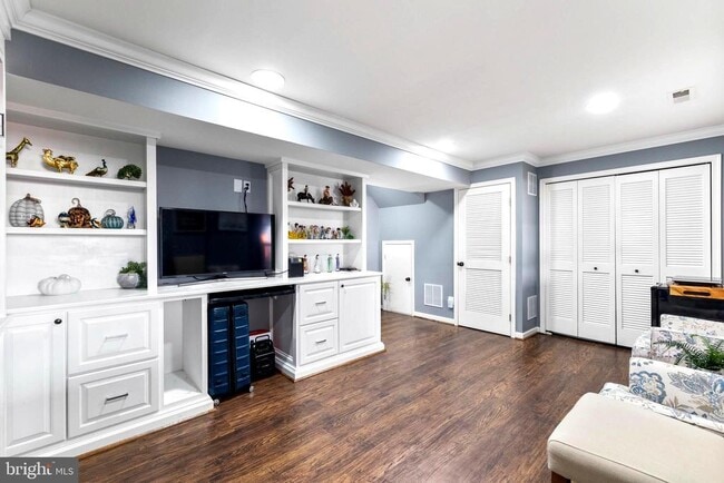 Building Photo - 25427 Elm Terrace