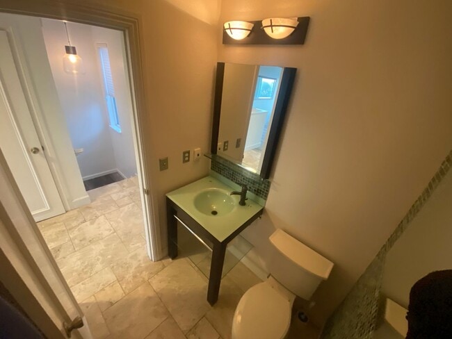 Building Photo - Beautiful 2 Bedroom, 2.5 Bathroom Home with views of the ocean and coastline