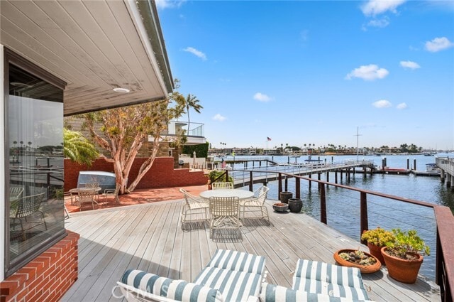 Building Photo - 107 Bayside Pl