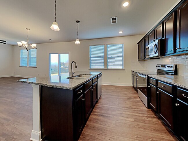 Building Photo - 150 Twin River Drive