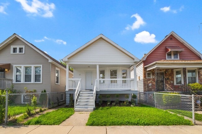Building Photo - 17 E 100th Pl
